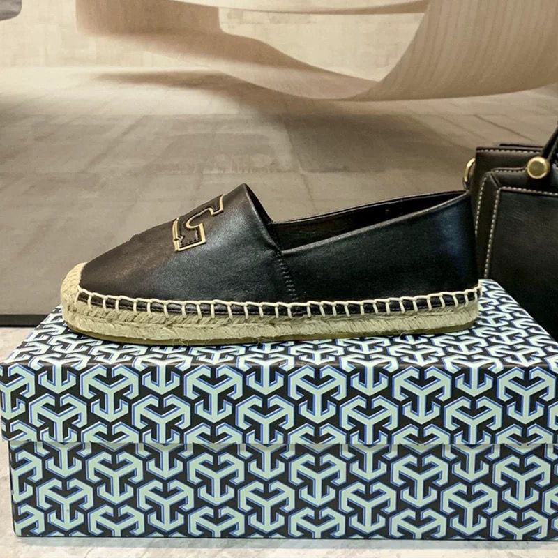 2023 Designer brand flat fisherman shoes women's fashion one-step spring and autumn woven casual single shoe leather loafers dress shoes
2023 Designer brand flat fisherman shoes women's fashion one-step spring and autumn woven casual single shoe leather loafers dress shoes