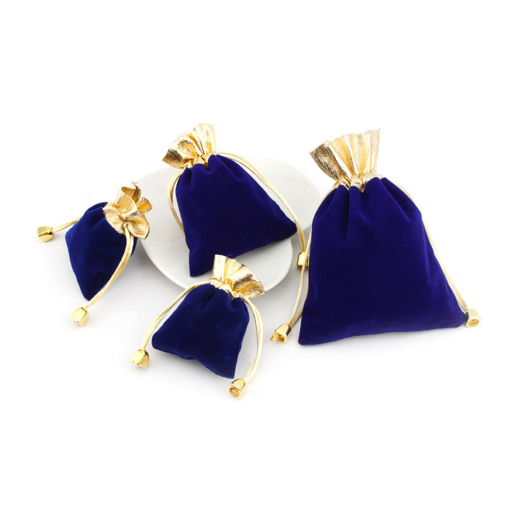 Jewelry Pouches Bags 50PcsLot Multi Size Elegant Red Velvet Pouch Gift Drawstring Pocket Bag Wedding Candy Jewlery Packing bag Can Customized 230512