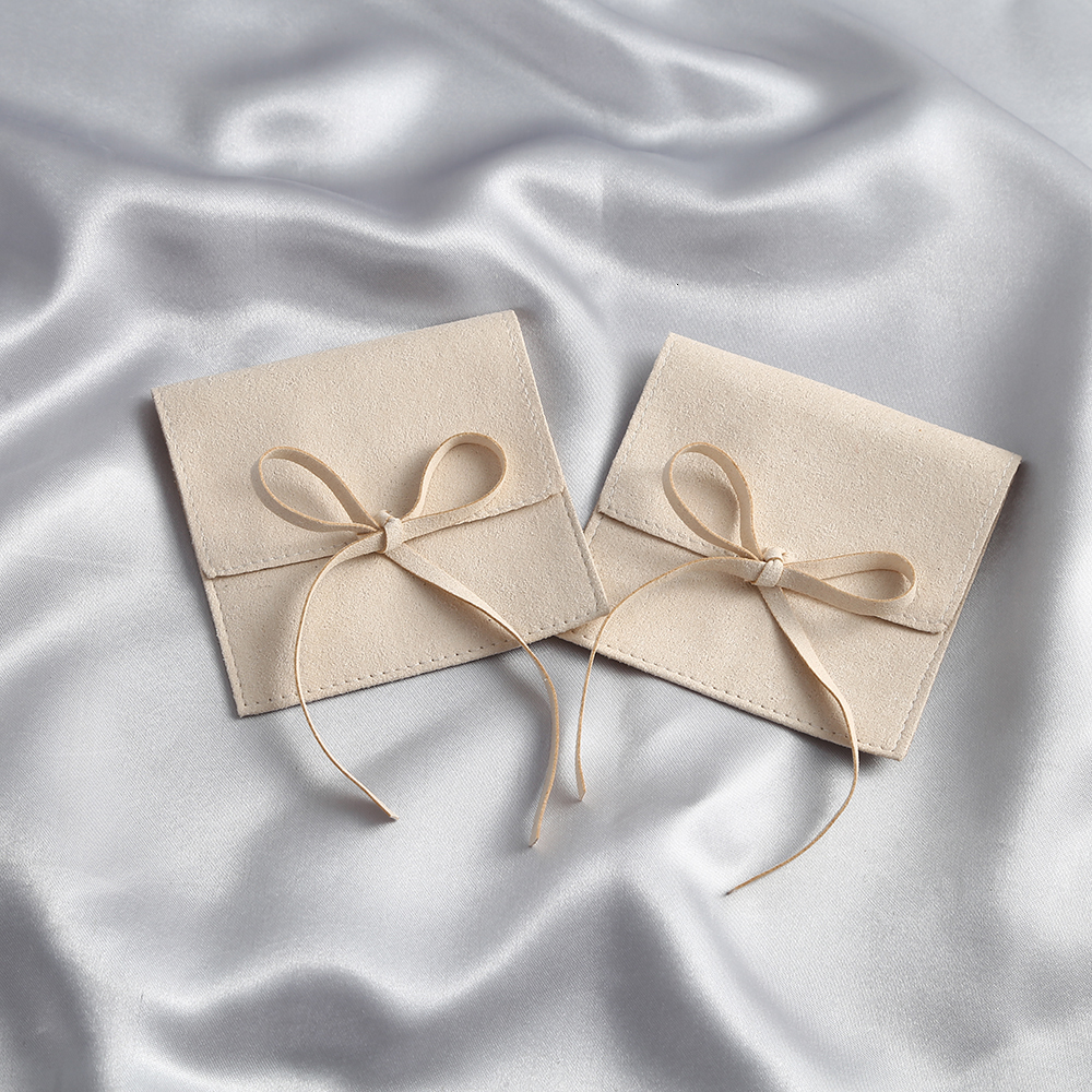 Jewelry Boxes Beige Microfiber Jewelry Suede Velvet Jewelry Small Envelope Bag with Rope Jewelry Packaging Pouch Wedding Favors Gift Party 230512