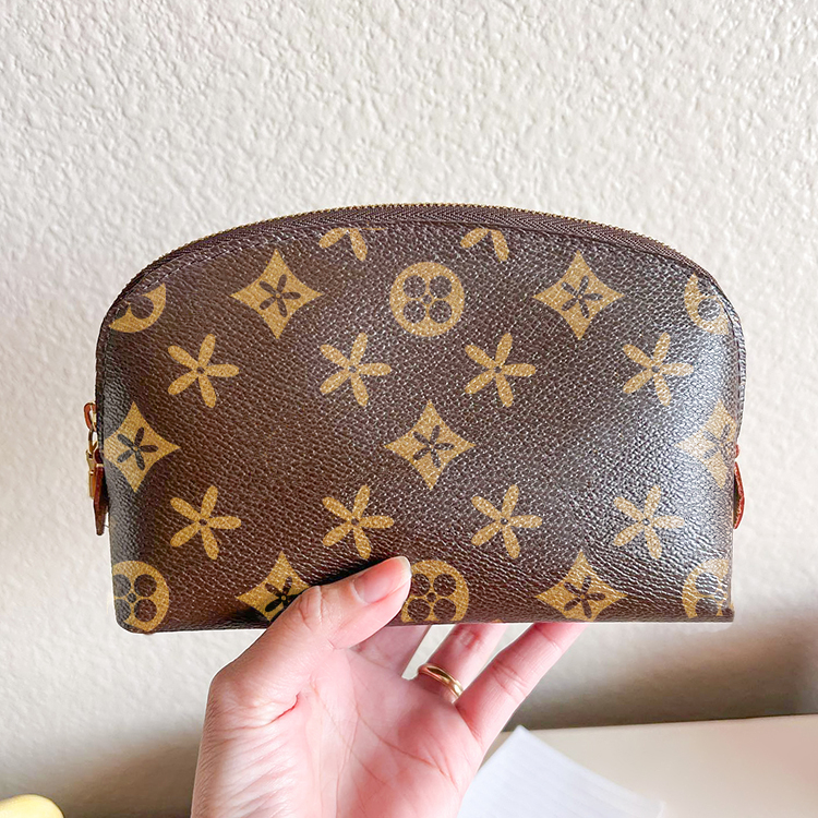 M47515 Womens men make up bags luxury Cosmetic tote Sport Outdoor Packs Toiletry Kits baby clutch bag Designer shoulder Leather wash pouch Brown flower makeup Bag
M47515 Womens men make up bags luxury Cosmetic tote Sport Outdoor Packs Toiletry Kits baby clutch bag Designer shoulder Leather wash pouch Brown flower makeup Bag
