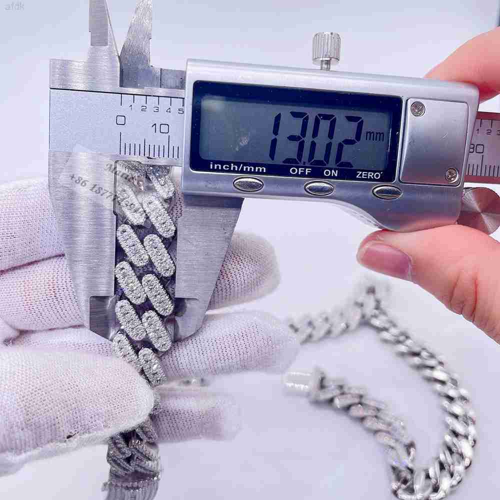 Factory Price S925 Moissanite Luxury Diamond Hip Hop Jewelry Silver Cuban Chain Iced Out Cuban Link Chain Wholesale
Factory Price S925 Moissanite Luxury Diamond Hip Hop Jewelry Silver Cuban Chain Iced Out Cuban Link Chain Wholesale