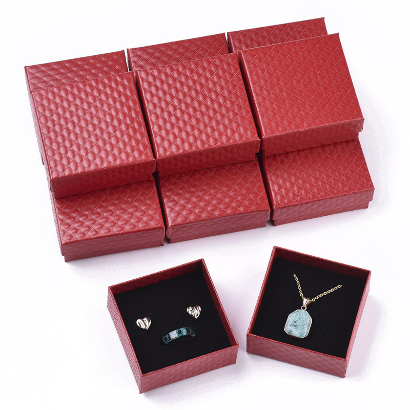 Jewelry Boxes 12pcs Cardboard Jewelry Boxes for Pendant Earring Ring with Sponge Inside Square Red Black White 7.5x7.5x3.5cm 230512
