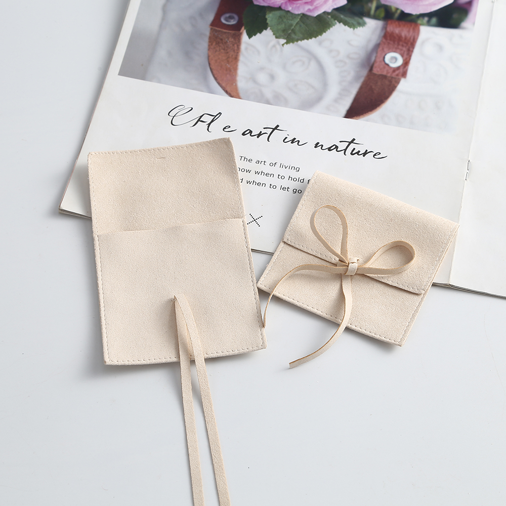 Jewelry Boxes Beige Microfiber Jewelry Suede Velvet Jewelry Small Envelope Bag with Rope Jewelry Packaging Pouch Wedding Favors Gift Party 230512