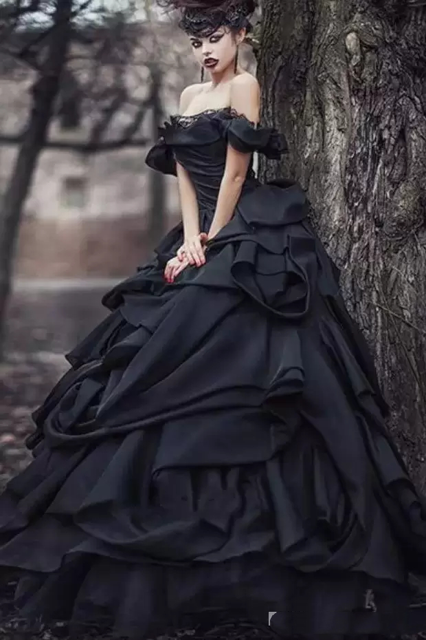 Vintage Gothic Black Wedding Dress Off The Shoulder Ruched Drapped Skirt Retro Bride Mariage Dresses Outdoor Long Bridal Gowns