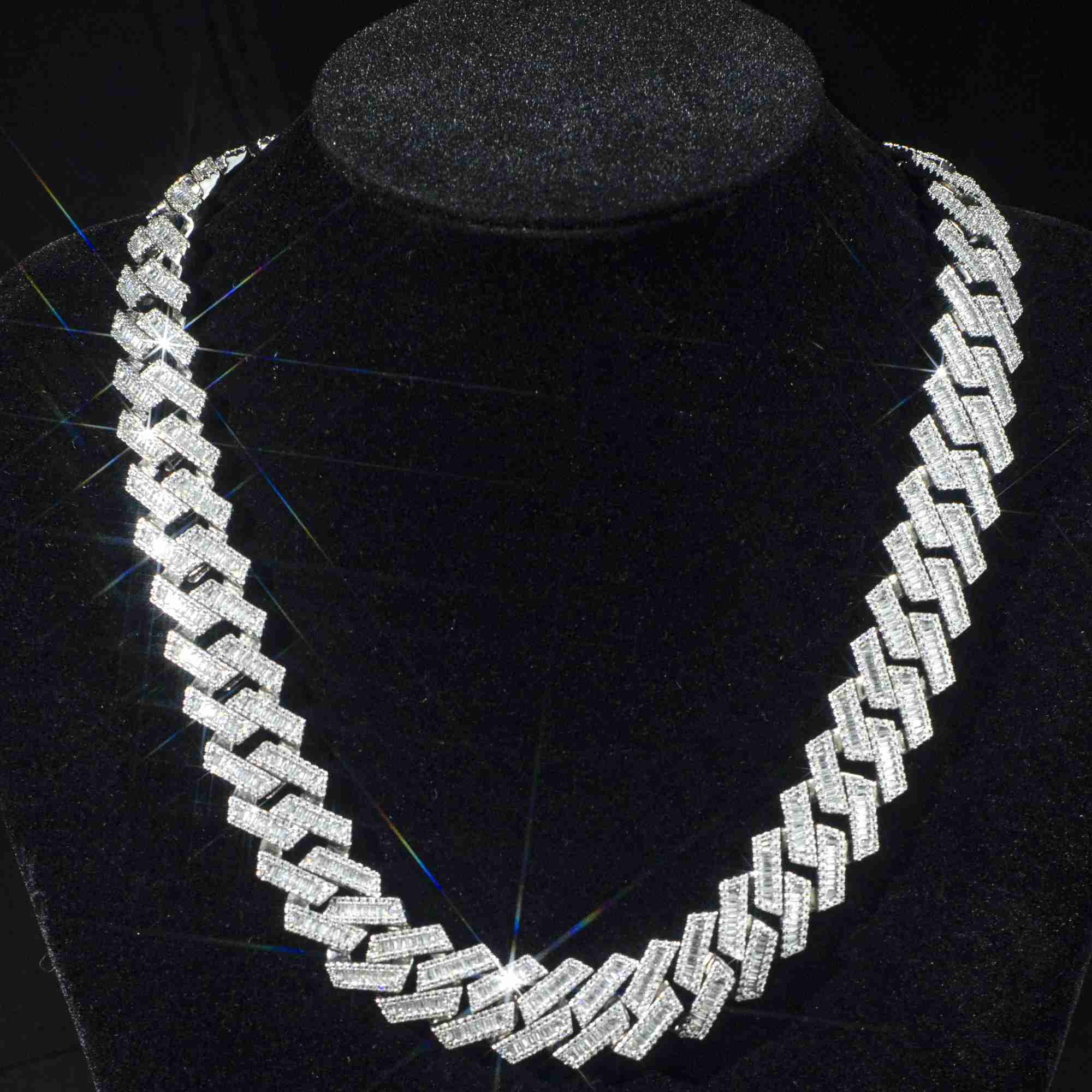 Factory Custom Heavy Big Hip Hop Rapper 12mm 14mm 15mm 18mm Vvs Moissanite Baguette Diamond Cuban Link Chain Bracelet 925 Silver
Factory Custom Heavy Big Hip Hop Rapper 12mm 14mm 15mm 18mm Vvs Moissanite Baguette Diamond Cuban Link Chain Bracelet 925 Silver