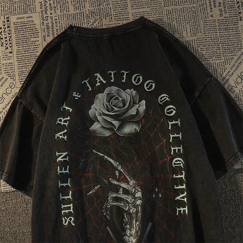 Mens TShirts European and American retro fashion Tshirt short sleeve black rose loose ins trendy dark style top for male female students 230512