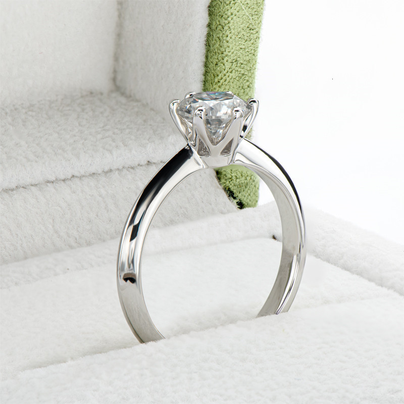 Solitaire Ring IOGOU Ring Women's Trend 1 Mosanite Solitaire Engagement Ring Certified 925 Silver 18K Platinum Exquisite Jewelry 230512