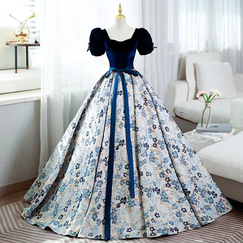 velvet Quinceanera Dresses 2023 Sweetheart Top embroidery Ball Gowns blue Quinceanera Dress 15 Years Birthday Party Gowns Vestido De Festa Sweet 16 Dress, Same as picture
velvet Quinceanera Dresses 2023 Sweetheart Top embroidery Ball Gowns blue Quinceanera Dress 15 Years Birthday Party Gowns Vestido De Festa Sweet 16 Dress, Same as picture