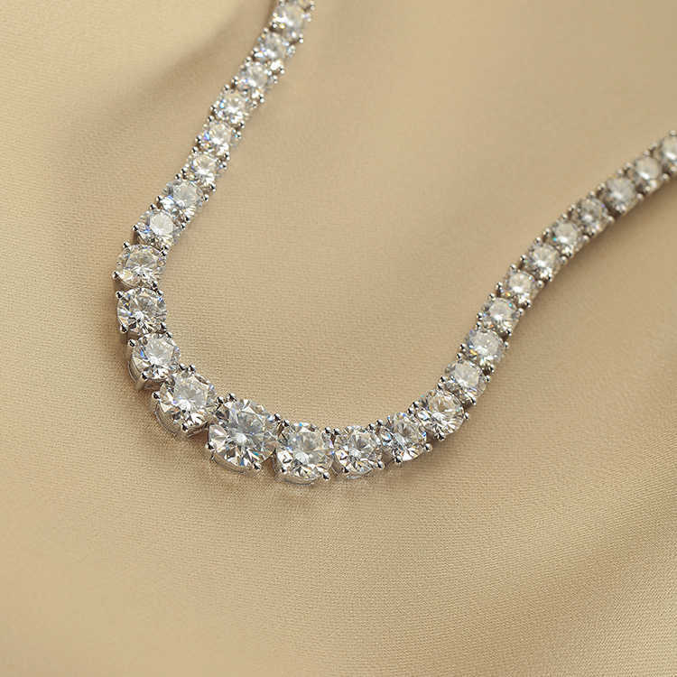 Aaa Gems White Gold Vermeil Graduated Size 3.5mm Vvs Moissanite Diamond Tennis Chain Necklace for Women