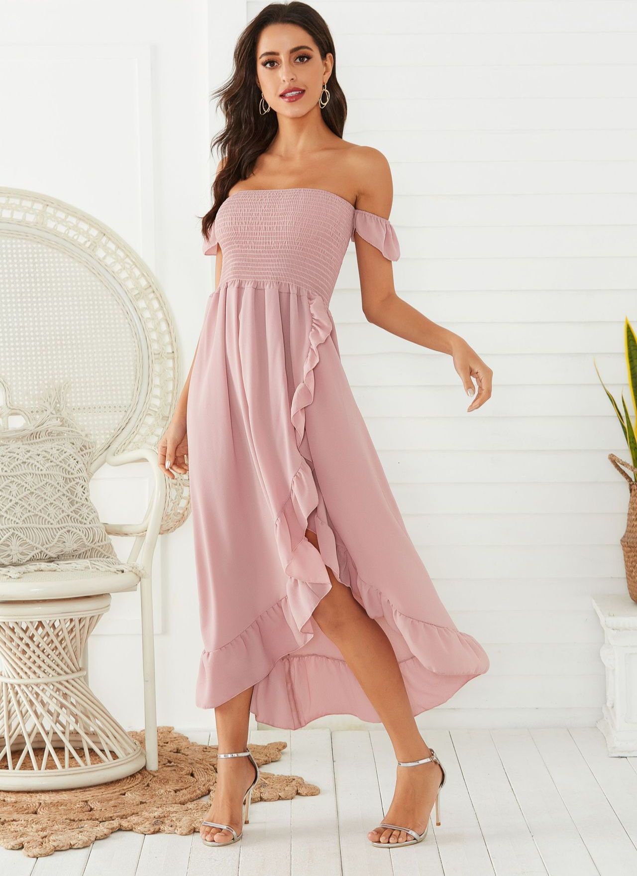 Family Matching Outfits Mother and Daughter Dress Summer Clothes Off Shoulder Short Sleeve Ruffle Mommy Me 230512