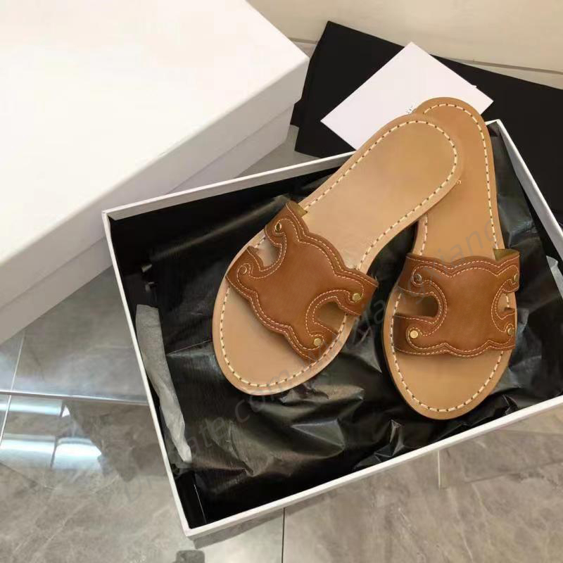 Top quality Slides Luxury Designer Sandals TRIOMPHE MULES Leather flat heels sandals party fashion Slides lady beach slippers wholesale, White
Top quality Slides Luxury Designer Sandals TRIOMPHE MULES Leather flat heels sandals party fashion Slides lady beach slippers wholesale, White
