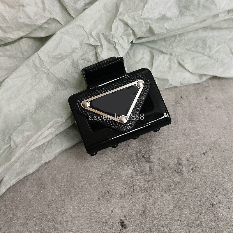 Designer Clips Claws Inverted Triangle Barrettes Brand Letter Plugs Clip For Women Gift HairPins Hair Accessories Free shipping