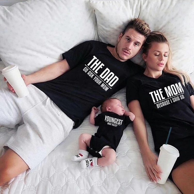Family Matching Outfits Rules Shirts Dad Mom Oldest Middle Youngest Kids Tshirts Black Cotton Daddy Mommy and Me Baby Clothes 230512