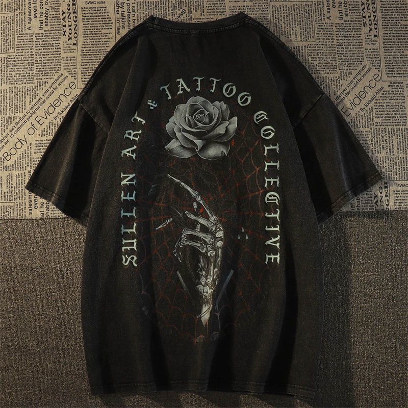 Mens TShirts European and American retro fashion Tshirt short sleeve black rose loose ins trendy dark style top for male female students 230512
