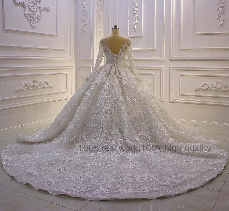 Wedding Ball Gown Dresses Jewel Neck Beaded Appliqued Long Sleeve Lace Bridal Gowns Vintage Plus Size Robes De Soiree S 0227Lz