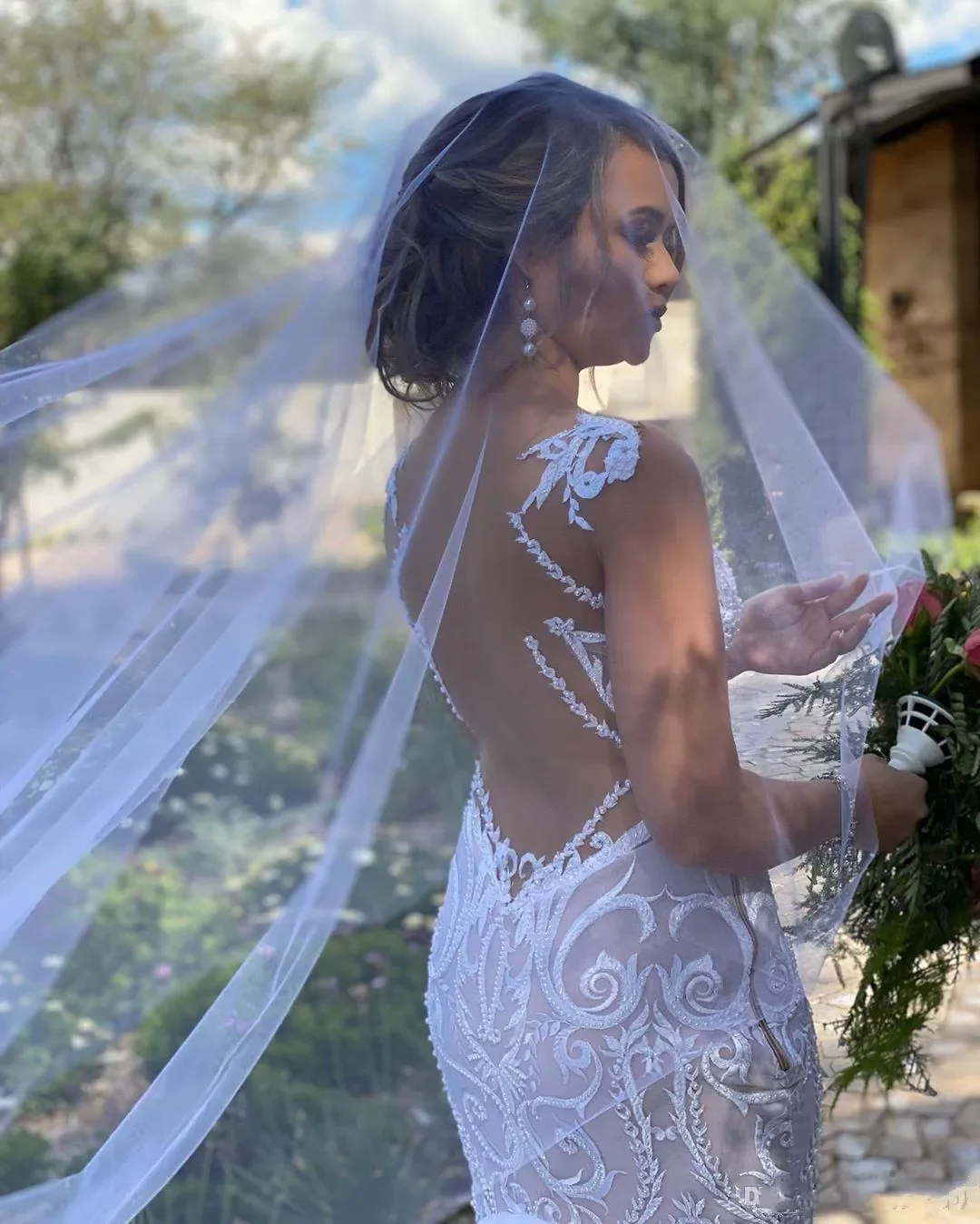 Ebi Arabic Aso Sexy Vintage Mermaid Lace Beaded Sheer Neck Bridal Dresses Cheap Backless Wedding Gowns Cg002