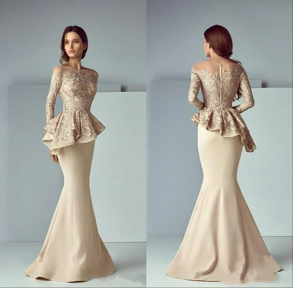 Chic Long Sleeves Mermaid Mothers Dresses With Peplum Lace Appliques Formal Evening Gowns Sweep Train Champagne Satin Mother Of The Bride Groom Weddin