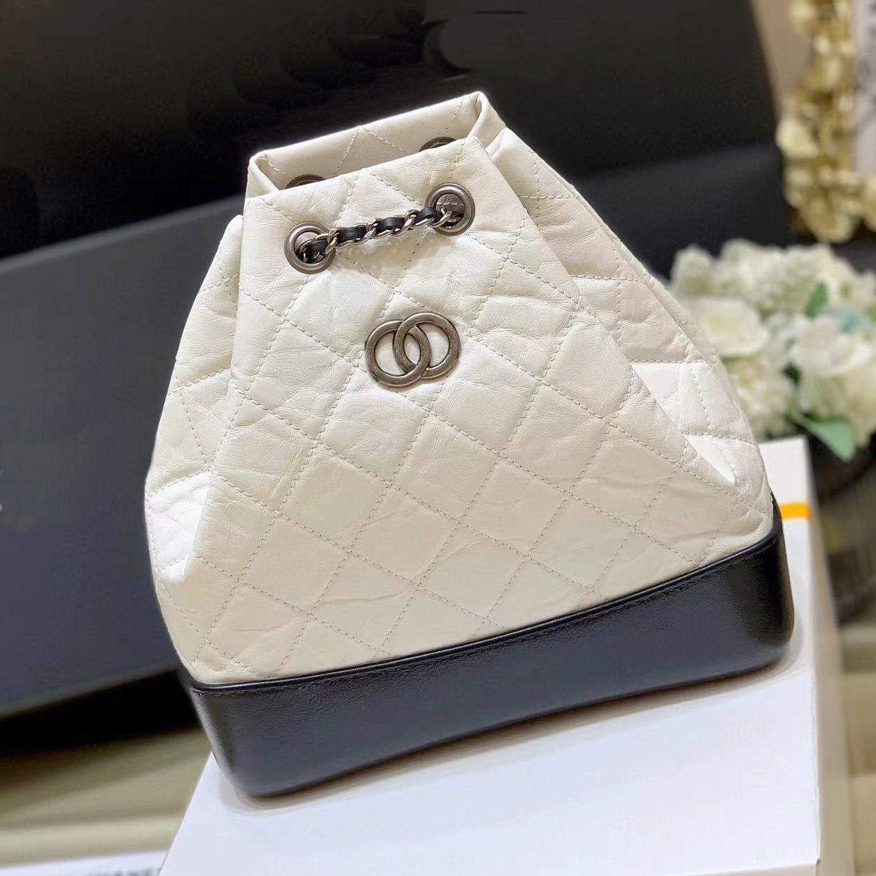 high quality cc backpack Style book bags hobo Mens Genuine leather Designer school bag back pack purse tote Luxury womens pochette small Shoulder handbag duffle Bags, Black
high quality cc backpack Style book bags hobo Mens Genuine leather Designer school bag back pack purse tote Luxury womens pochette small Shoulder handbag duffle Bags, Black