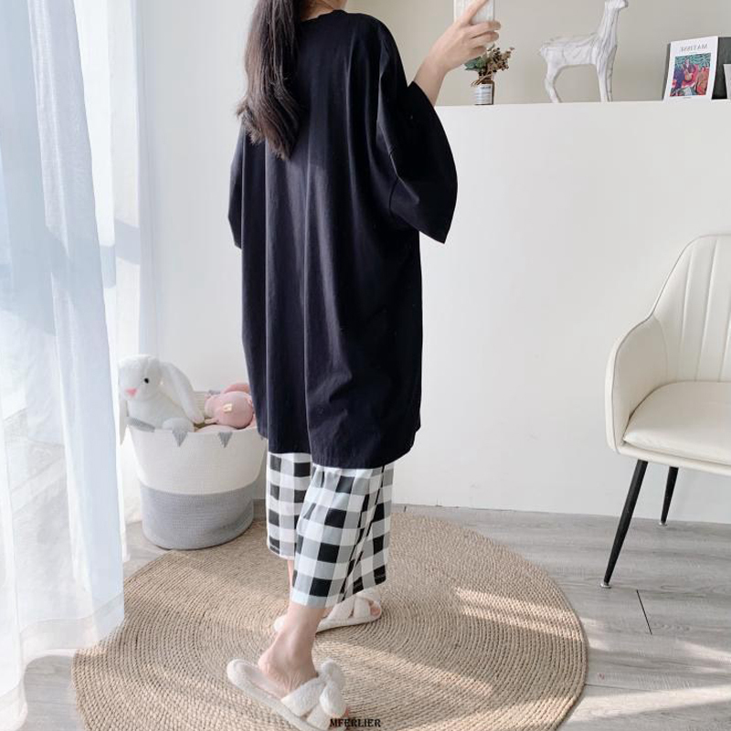 Women's Sleepwear Large Size 6XL 150KG Summer Women Pajamas Set O Neck Short Sleeve Tops and Calf-length pants Black Sweet Sleepwear Pajamas Suit