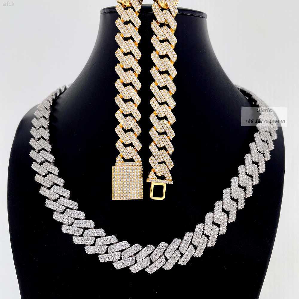 Wholesale 15mm Zirconia Silver Cuban Link Chain Icedout Custom Men Necklace Custom Cuban Link Chain Wholesale Price S925
Wholesale 15mm Zirconia Silver Cuban Link Chain Icedout Custom Men Necklace Custom Cuban Link Chain Wholesale Price S925