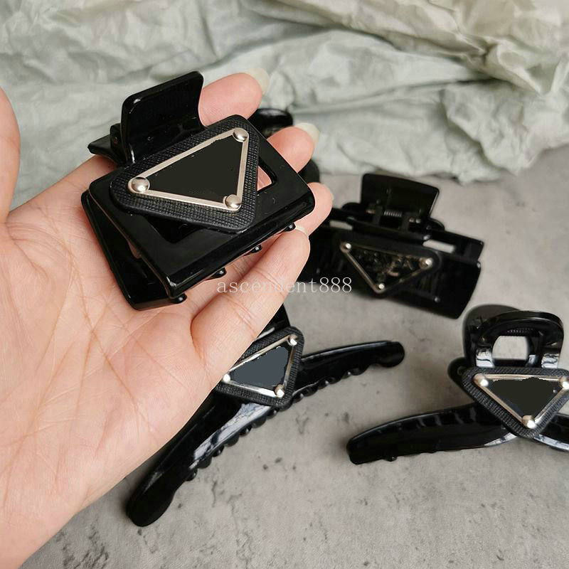 Designer Clips Claws Inverted Triangle Barrettes Brand Letter Plugs Clip For Women Gift HairPins Hair Accessories Free shipping