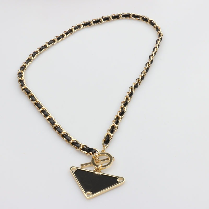 P home new European and American trend brand necklace inverted triangular geometric letter pendant men's and women's high-quality clavicle chain
P home new European and American trend brand necklace inverted triangular geometric letter pendant men's and women's high-quality clavicle chain