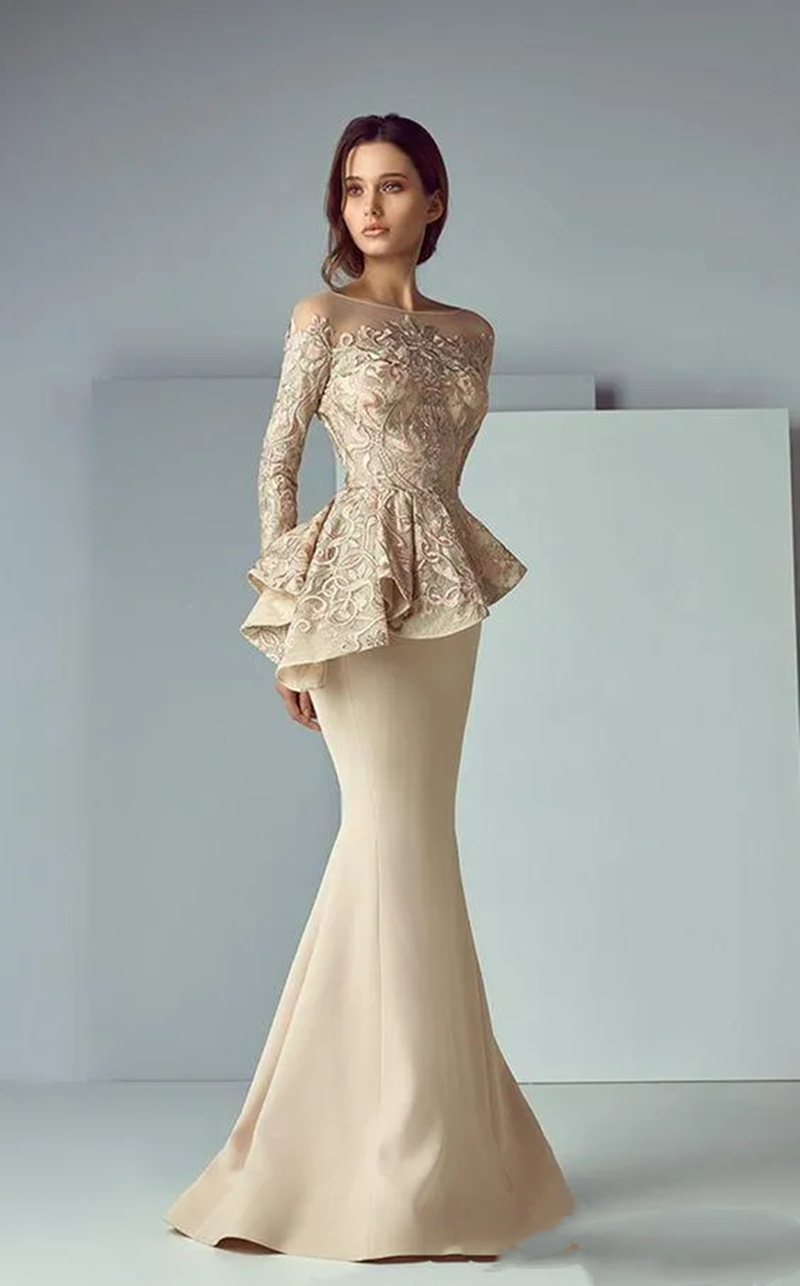 Chic Long Sleeves Mermaid Mothers Dresses With Peplum Lace Appliques Formal Evening Gowns Sweep Train Champagne Satin Mother Of The Bride Groom Weddin