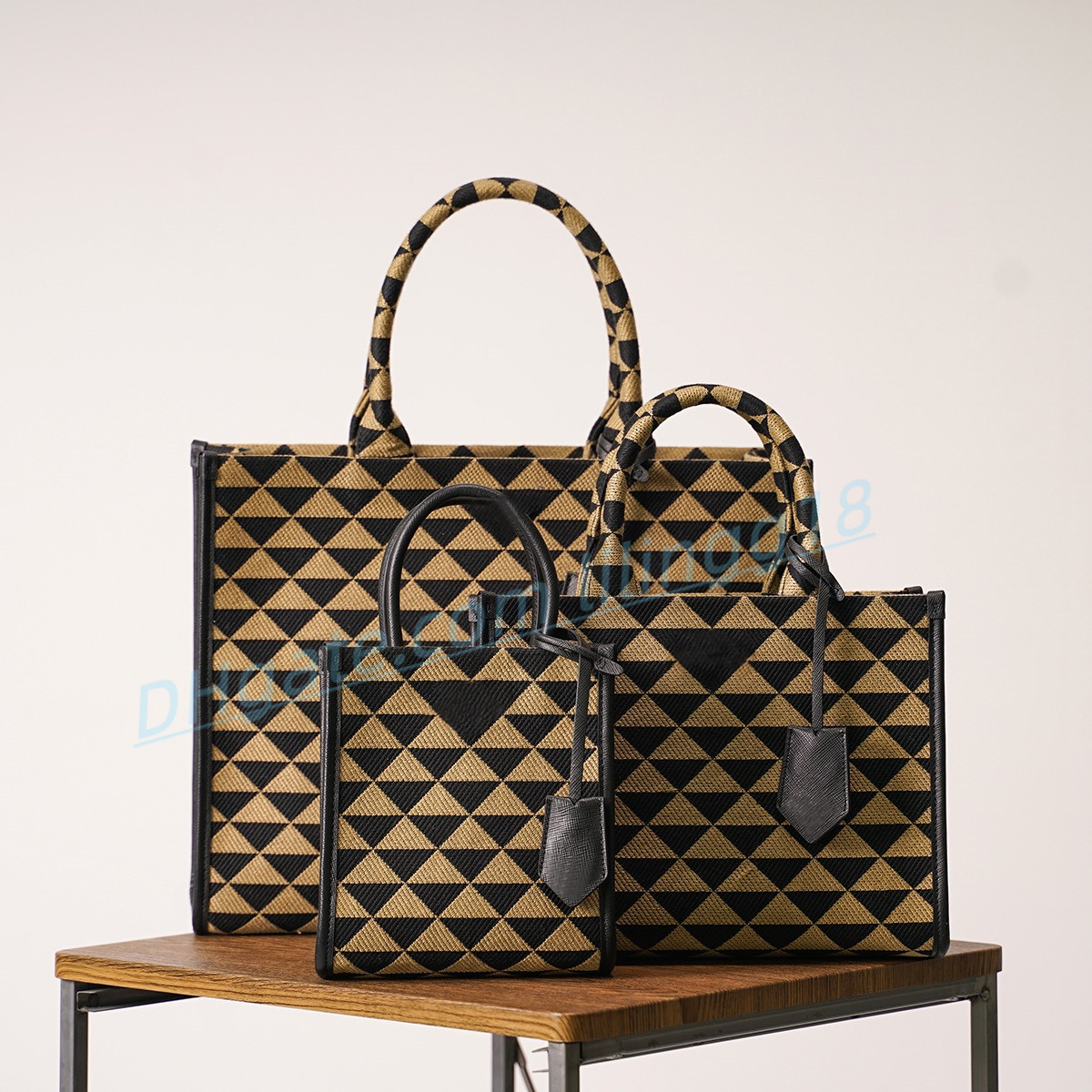 5A Luxury Designer Totes Shopping Bags Beach Bags Large Capacity Ladies shoulder bags Fashion Plaid handbags Cross body purses Canvas Women Shoulder Bags wallets, 1 -green+white
5A Luxury Designer Totes Shopping Bags Beach Bags Large Capacity Ladies shoulder bags Fashion Plaid handbags Cross body purses Canvas Women Shoulder Bags wallets, 1 -green+white