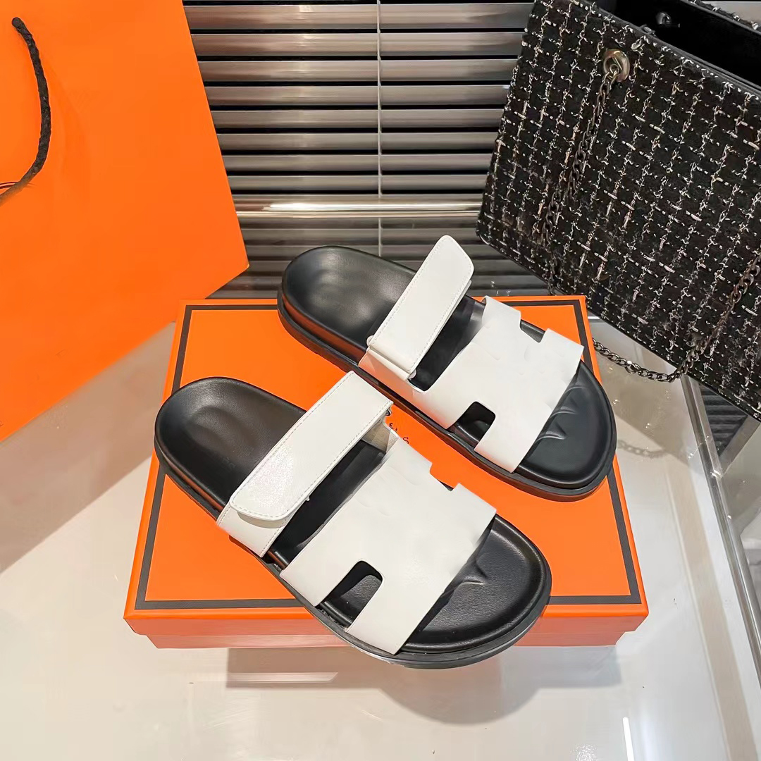 Designer Sandals Summer Fashion Sandal quality Stylish Slippers For Womens Flats Heels Mules slides Black Red Ladies Trend Outdoor Shoes Flip Flops sandale
Designer Sandals Summer Fashion Sandal quality Stylish Slippers For Womens Flats Heels Mules slides Black Red Ladies Trend Outdoor Shoes Flip Flops sandale