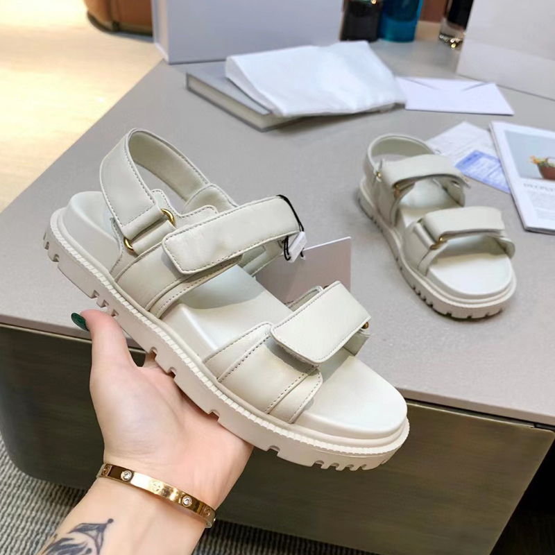 Women Summer Slipper Black White Leather Dad Sandals Mules Open Toe Front Strap Platform Sandals Beach Shoes With Box, 4#
Women Summer Slipper Black White Leather Dad Sandals Mules Open Toe Front Strap Platform Sandals Beach Shoes With Box, 4#
