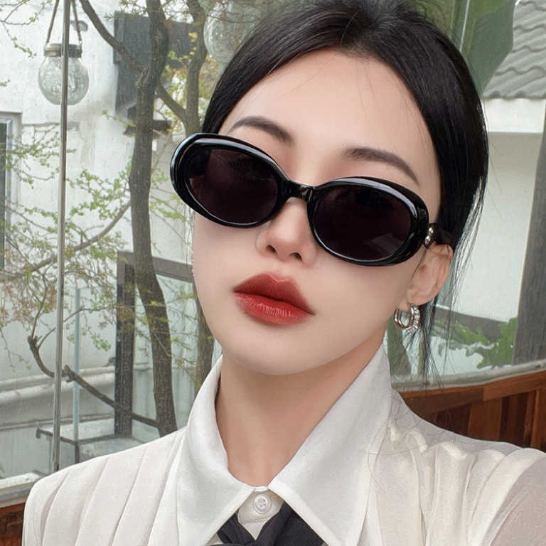 Frames 2023 New GM Oval Round Face Minimalist for Women's Trendy Sunshade Spicy Girls Premium Sunglasses
Frames 2023 New GM Oval Round Face Minimalist for Women's Trendy Sunshade Spicy Girls Premium Sunglasses