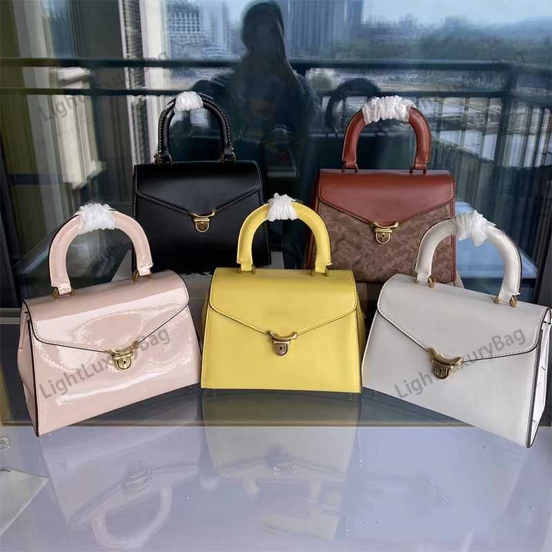 2023 New Design High-quality Leather Crossbody Bag Women's Brand Cowhide Lock Button Fashion Printed Mini Handbag 230516, Pink
2023 New Design High-quality Leather Crossbody Bag Women's Brand Cowhide Lock Button Fashion Printed Mini Handbag 230516, Pink