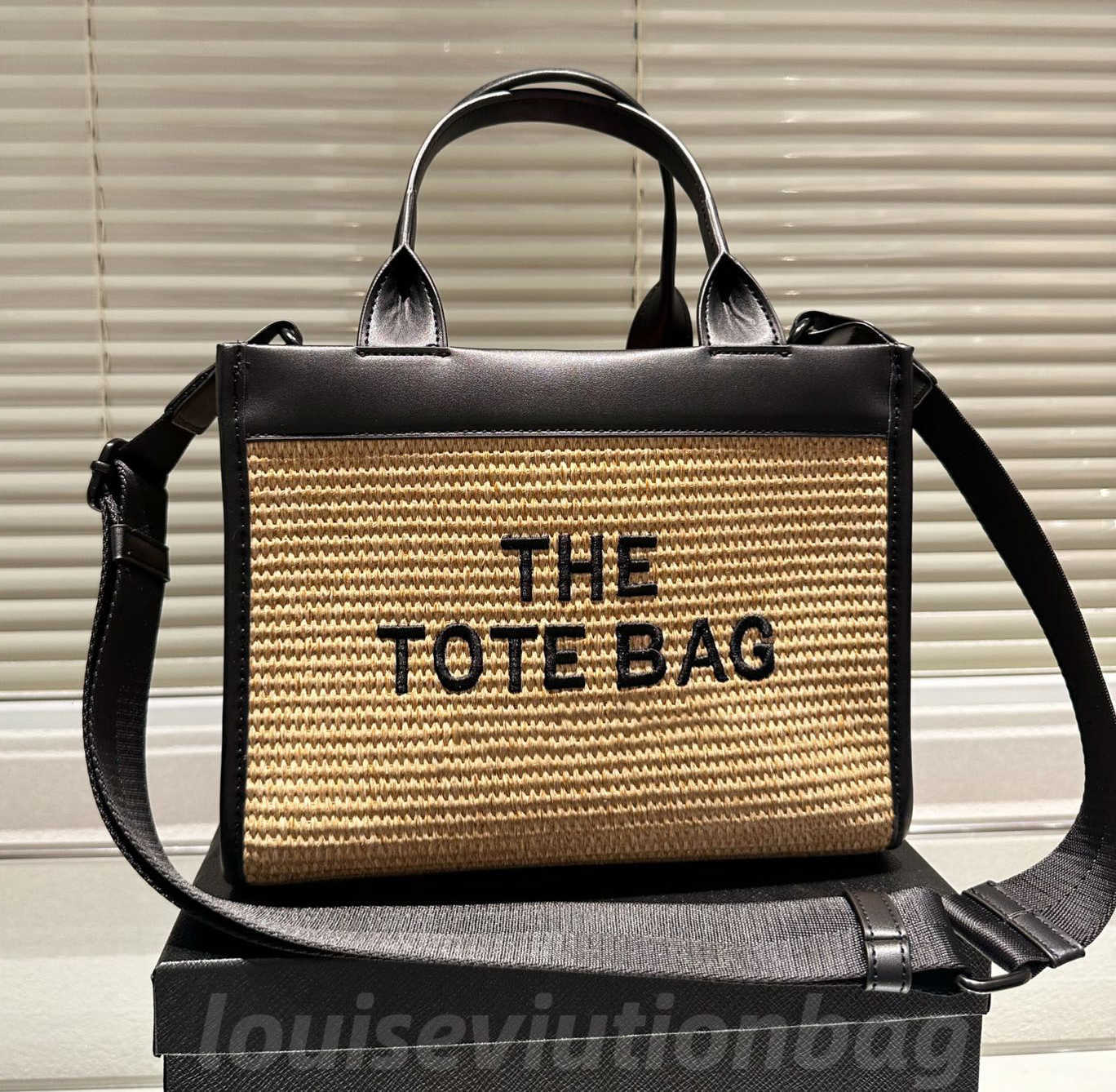 Straw commuter bag fashion jacquard canvas handbag Marc tote Bag luxury handbag Designer marc jocobs bag cowboy pochette Shoulder bag Crossbody travel 103569, 1 104059
Straw commuter bag fashion jacquard canvas handbag Marc tote Bag luxury handbag Designer marc jocobs bag cowboy pochette Shoulder bag Crossbody travel 103569, 1 104059