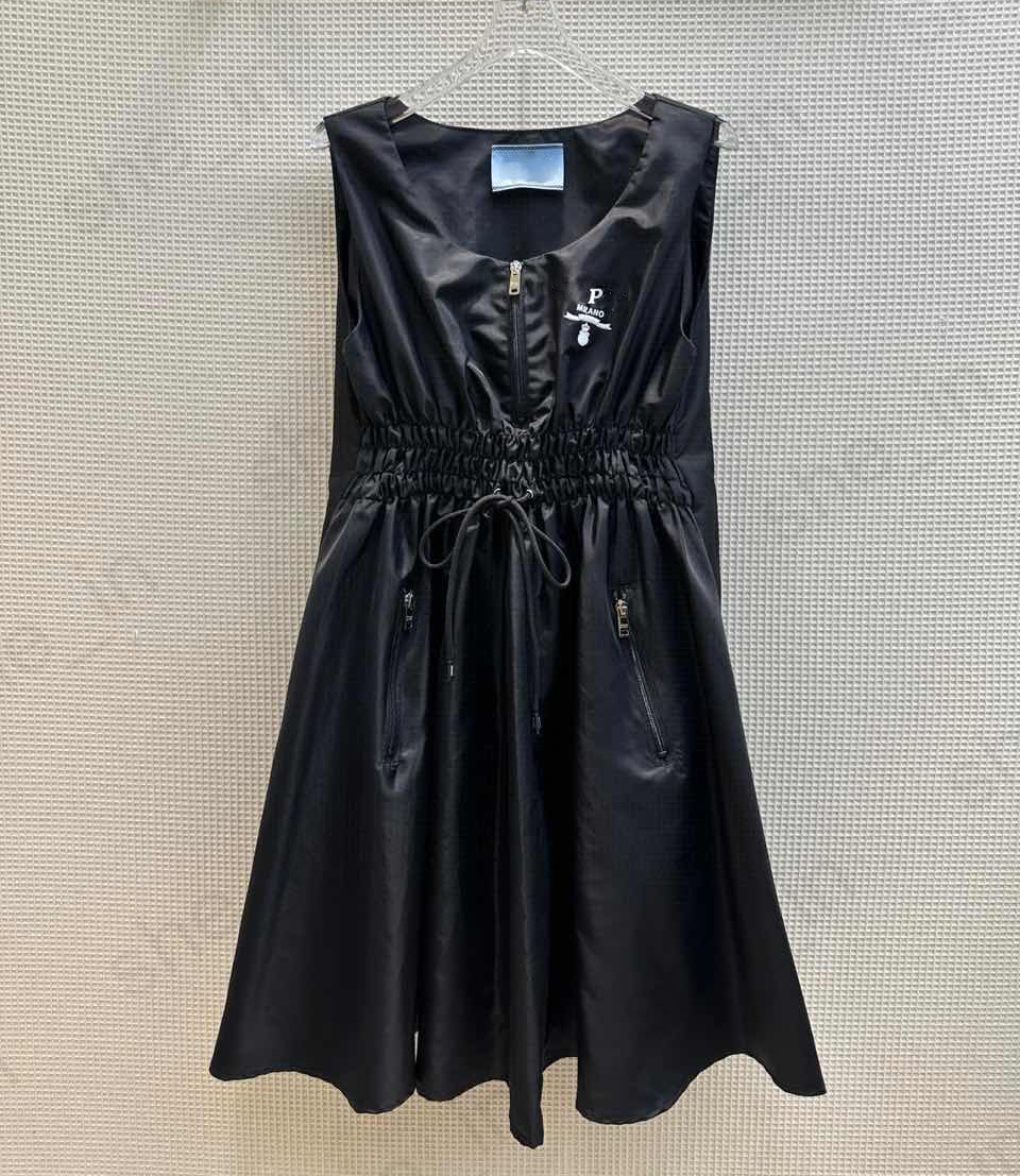 Casual Dresses Womens Summer Dress Fashion Sleeveless A Line Long Skirt Classic Letters Frocks Party Evening Skirts Designer Woman Clothes 23SS
Casual Dresses Womens Summer Dress Fashion Sleeveless A Line Long Skirt Classic Letters Frocks Party Evening Skirts Designer Woman Clothes 23SS