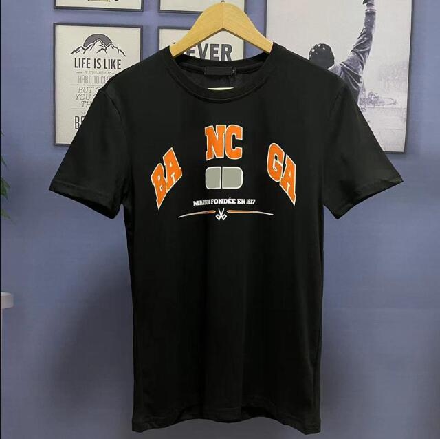 Mens Designer Clothing Famous T Shirt Letter Print Round Neck Short Sleeve Black White Fashion Men Women T Shirts S-3XL 4XL, Q111
Mens Designer Clothing Famous T Shirt Letter Print Round Neck Short Sleeve Black White Fashion Men Women T Shirts S-3XL 4XL, Q111