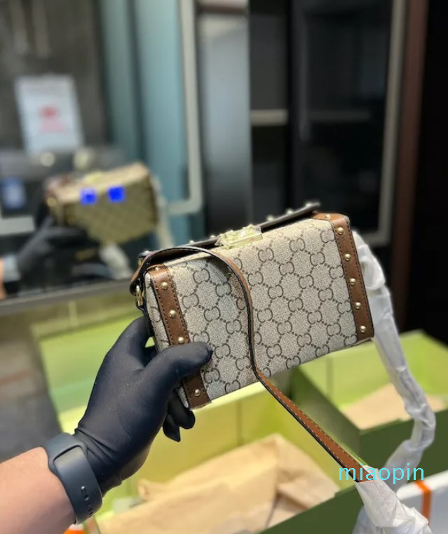 Designer-Vintage Small Box Womens Crossbody Bag Strap Wallet Single Shoulder Bag Waistpack Cowhide Leather Casual Chest Waistpack Backpack Beige