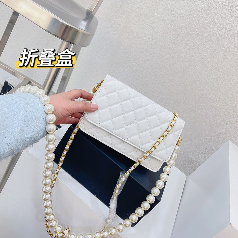 Bag 2023 Designer Evening Crossbody Women's Shoulder Pearl Chain Bags Luxury Brand Woc Plain Simple Small Square Bag Lambskin Mobile Phone Handbags Woc 5A Size 20 cm, Black
Bag 2023 Designer Evening Crossbody Women's Shoulder Pearl Chain Bags Luxury Brand Woc Plain Simple Small Square Bag Lambskin Mobile Phone Handbags Woc 5A Size 20 cm, Black