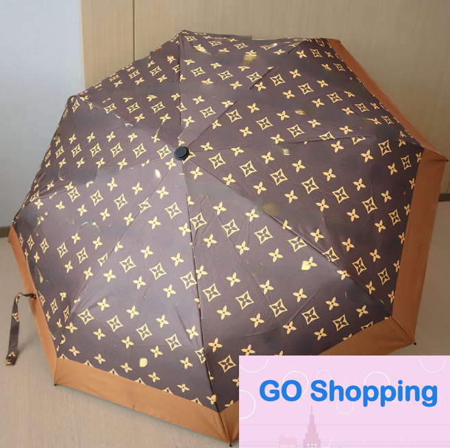 Top European Famous Fashion New Vinyl Sun Protective Sun Umbrella Sunny and Rain Dual-Use Three-Fold Hand Open Wood Handle Gift Umbrella