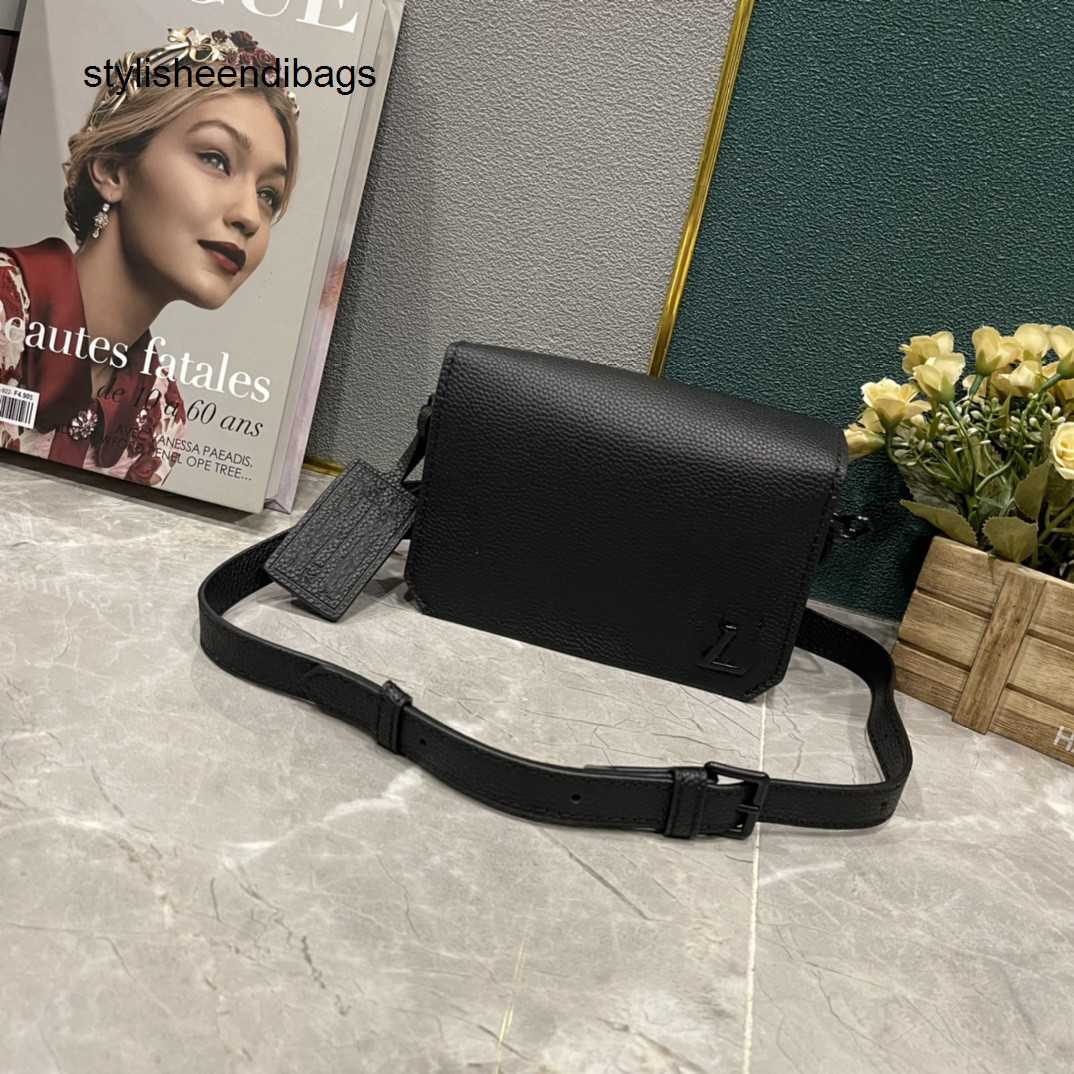 Fastline Wearable Wallet Leather Flap Bag with Magnetic Closure Luxurys Designer Envelope Bags for Man Men Shoulder Satchel Bag CrossBody Purse, #2
Fastline Wearable Wallet Leather Flap Bag with Magnetic Closure Luxurys Designer Envelope Bags for Man Men Shoulder Satchel Bag CrossBody Purse, #2