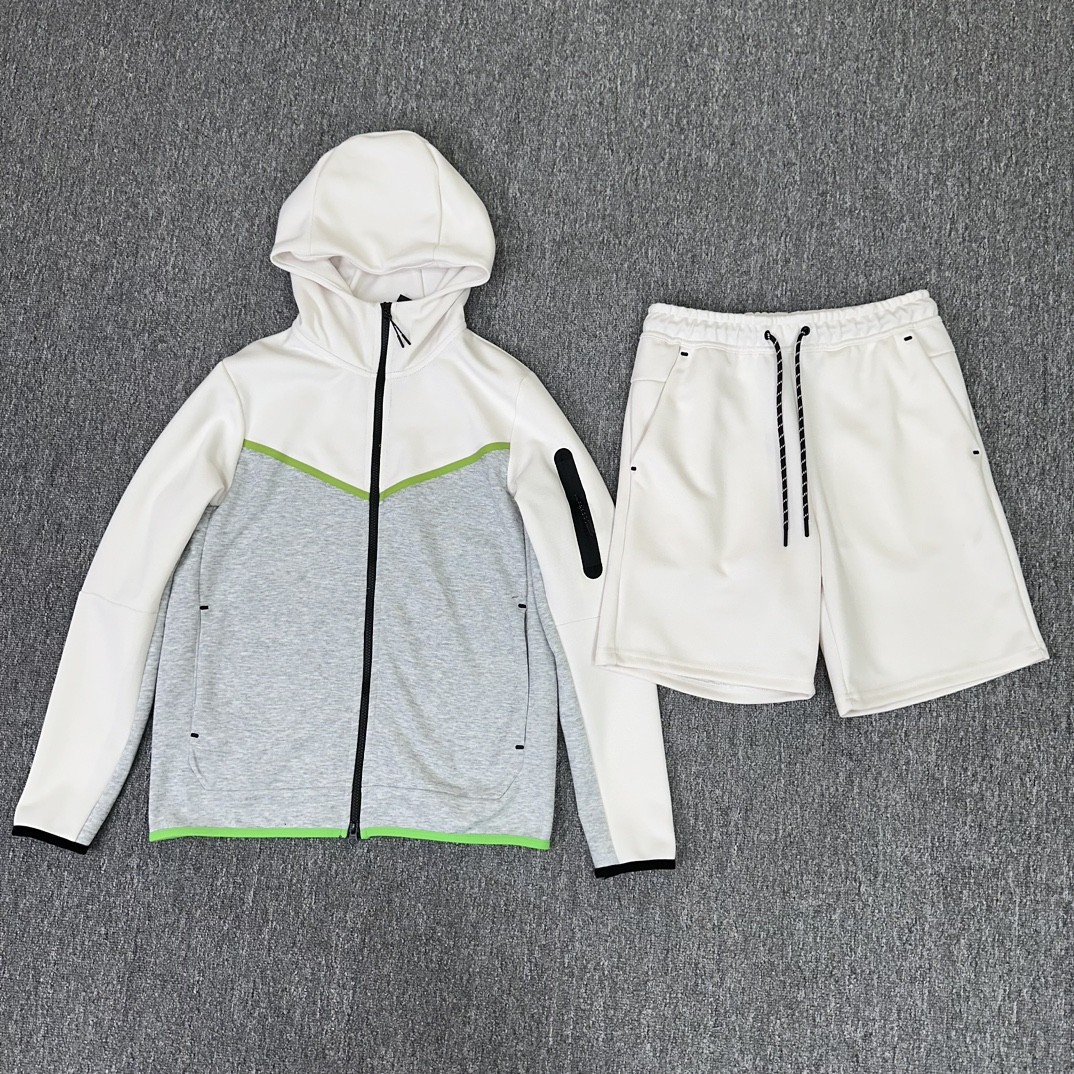 Men's set tracksuits designer mens ladies tracksuit suit Hoodie or pants sweatshirts suits Zippers autumn winter men Sportswear size -2XL, A17
Men's set tracksuits designer mens ladies tracksuit suit Hoodie or pants sweatshirts suits Zippers autumn winter men Sportswear size -2XL, A17