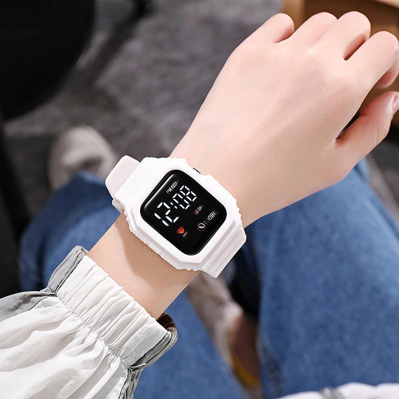 2022 new square LED watch with sound shaking is a popular electronic watch for primary and secondary school students
2022 new square LED watch with sound shaking is a popular electronic watch for primary and secondary school students