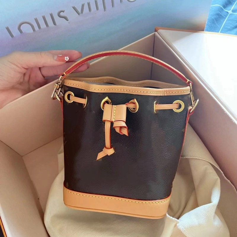 Fashion Bag Female Draw Strap Portable Bucket Bag Ins Ladies One Shoulder Bag Personality Trend Cross Body Phone Bag, Brown
Fashion Bag Female Draw Strap Portable Bucket Bag Ins Ladies One Shoulder Bag Personality Trend Cross Body Phone Bag, Brown