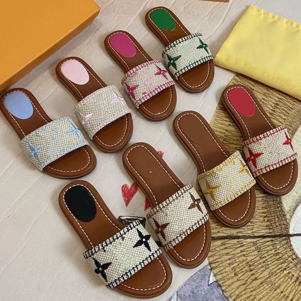 Mules Light designer lock it woman slipper flat mule slide Perforated luxury man tan beige canvas shoes Leather outsole gold summer pool sandal 01