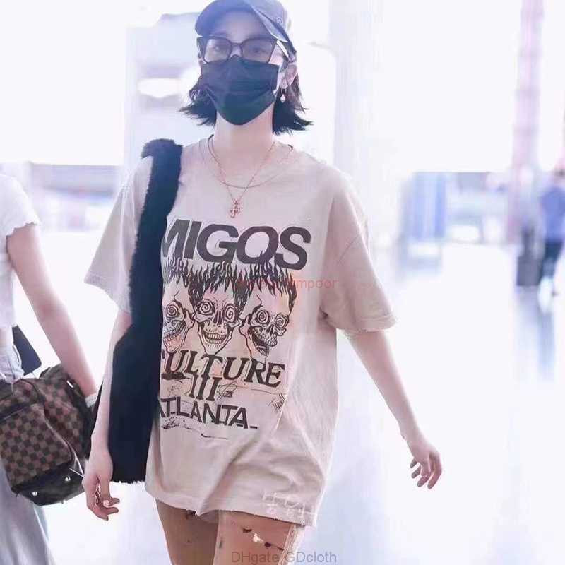 Designer Fashion Clothing Tees Tshirt Galleryes Depts Ouyang Nana's Same Upper Body Gilt Printing Short Sleeve High Street Loose T-shirt for Men Women Tops for sale, Black
Designer Fashion Clothing Tees Tshirt Galleryes Depts Ouyang Nana's Same Upper Body Gilt Printing Short Sleeve High Street Loose T-shirt for Men Women Tops for sale, Black