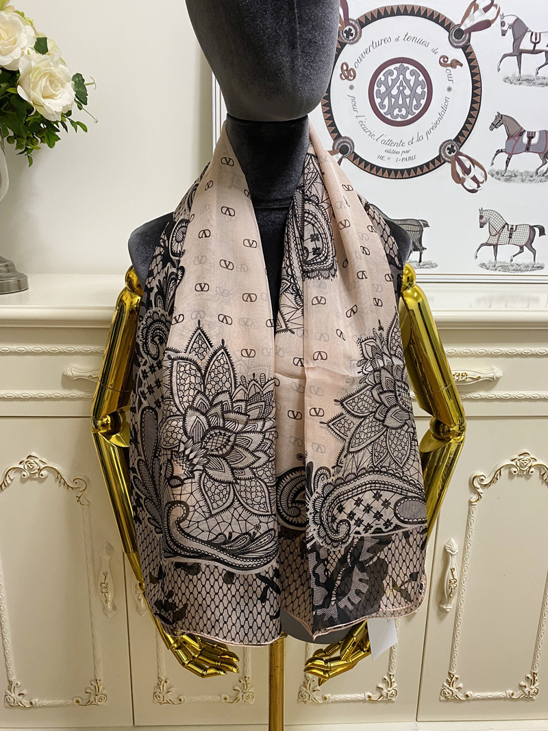 women's square scarf scarves shawl 100% silk material pint letters lace pattern size 130cm - 130cm
women's square scarf scarves shawl 100% silk material pint letters lace pattern size 130cm - 130cm