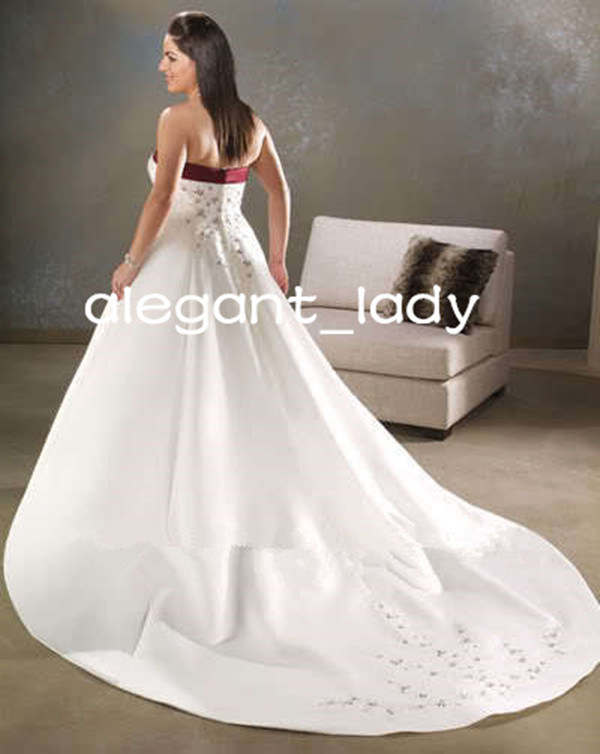 Vintage White Burgundy Stain Wedding Dresses 2023 Beaded Embroidery Strapless Western Country Bridal Gowns Plus Size