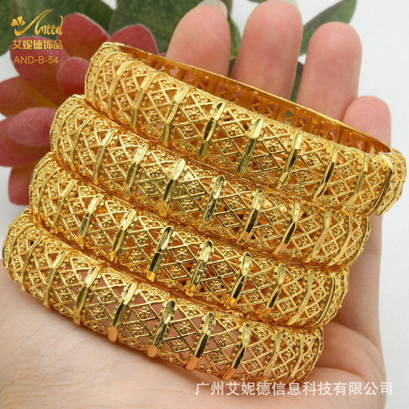 Bangle Dubai Bride 24K Alloy Hollow out Bracelet Arabic Women's Jewelry Gold Bracelet 230217
Bangle Dubai Bride 24K Alloy Hollow out Bracelet Arabic Women's Jewelry Gold Bracelet 230217