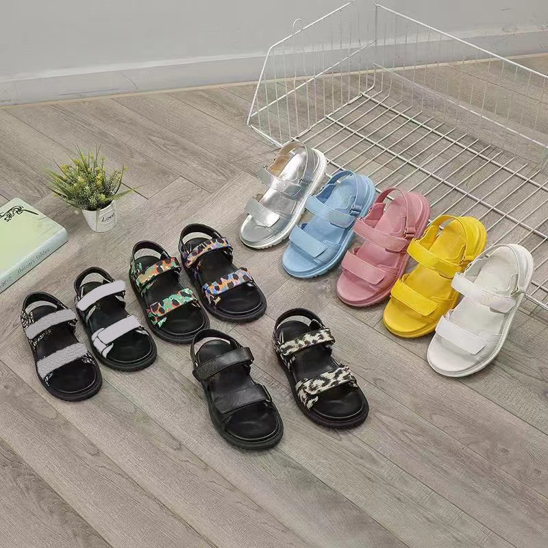 Designer Sandals Act Sandal Women Slippers Lambskin Hook&Loop Slipper Letter Flat Slides Summer Beach Slipperss, 23
Designer Sandals Act Sandal Women Slippers Lambskin Hook&Loop Slipper Letter Flat Slides Summer Beach Slipperss, 23