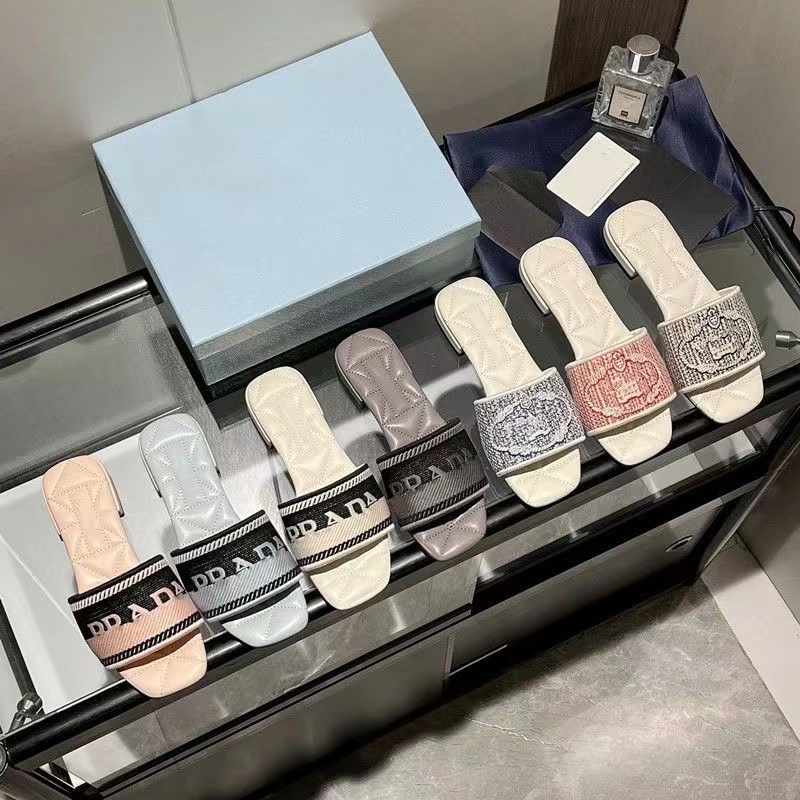 P home alphabet embroidery flat slippers 2022 summer new flip-flops women vacation outside the beach wear flip-flops street
P home alphabet embroidery flat slippers 2022 summer new flip-flops women vacation outside the beach wear flip-flops street