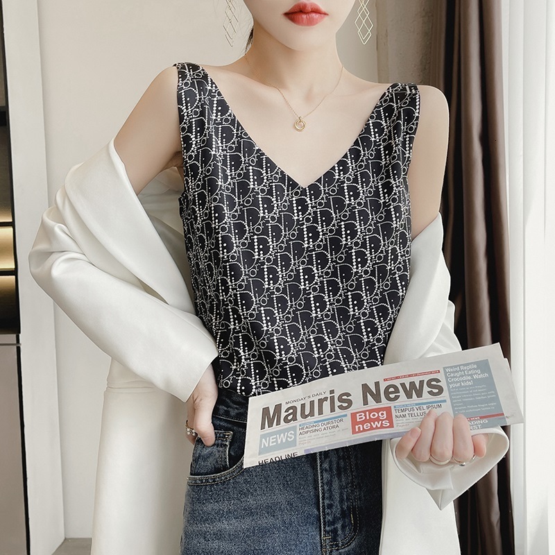 Camisoles Tanks Summer V-Neck Beauty Back Printed Silk Camisole Women's Bottoming Camisole Outer Tower OL Suit Knitted Satin Sexy Tops 230518
